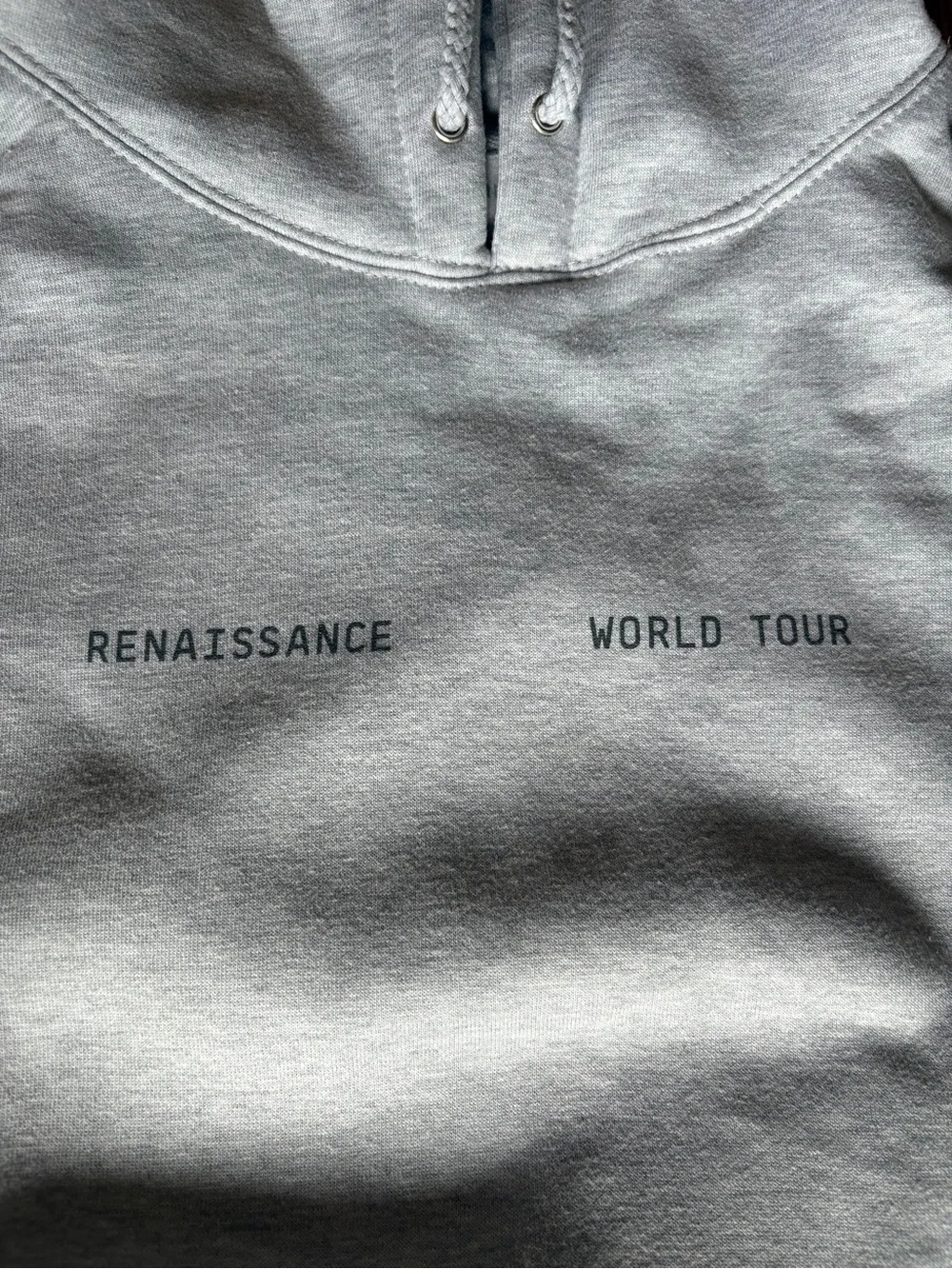 Beyoncé's 2023 Renaissance World Tour Hoodie - Picture 2 of 8